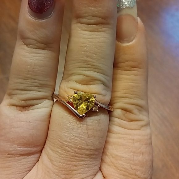 Size 11 ring - Picture 3 of 3